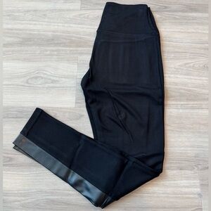 Ruby Ribbon Panel Leggings